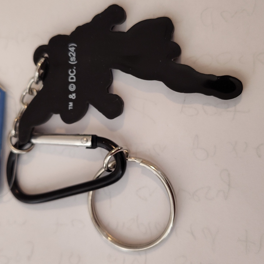 DC Superman Keychain - Picture 5 of 7